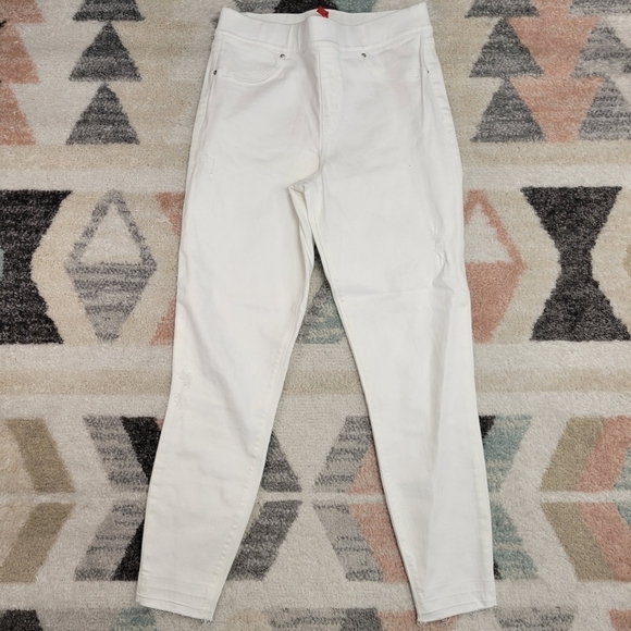 Spanx Distressed White Ankle Skinny Jeans Size Medium - Picture 4 of 11